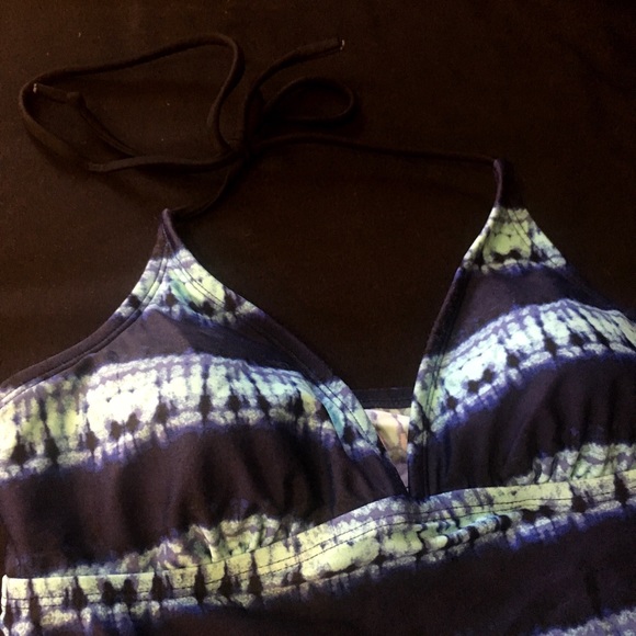 Converse Tankini - Picture 2 of 8